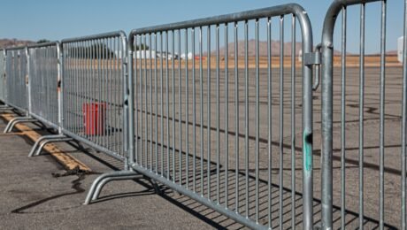 6 Critical Features to Consider When Choosing Portable Mobile Fencing