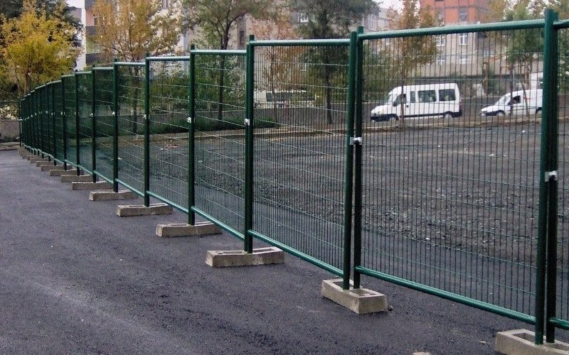 Price Balance and Long-Term Cost Efficiency